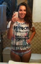 Мила предлагает массаж простаты страпоном, недорого